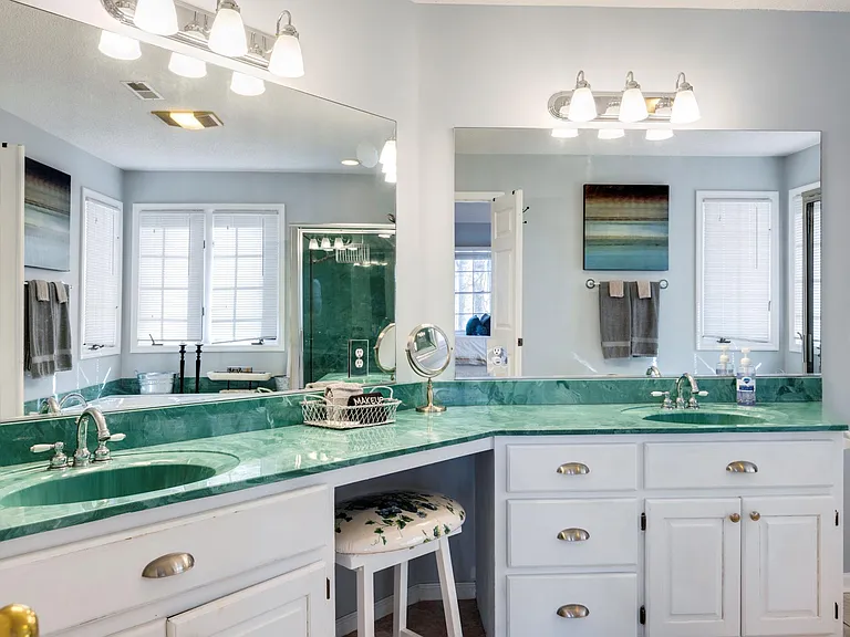 Full master bath, shower and jet tub.