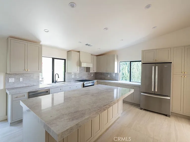 2217 Loma Verde Dr #A — Photo 2