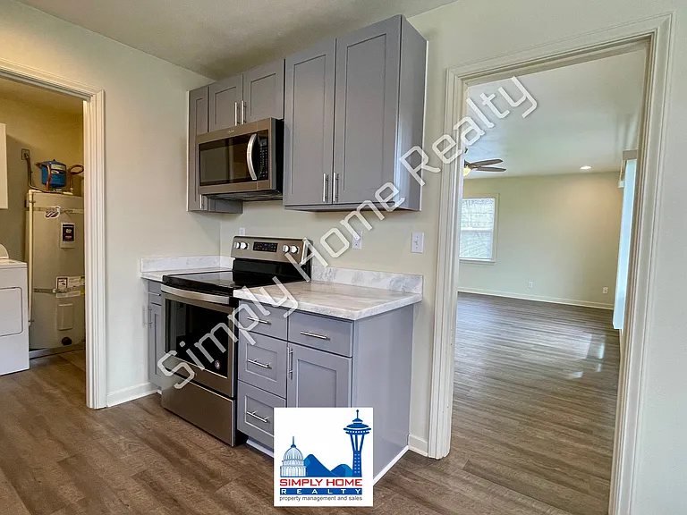 6841 S Wapato St #A — Photo 5
