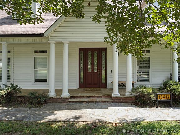 5th image of 13412 Hickory Dr