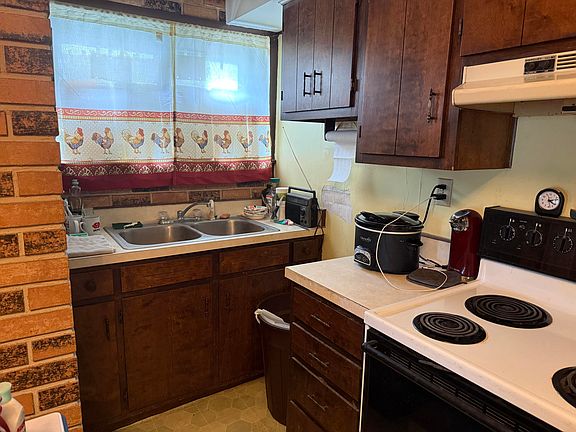 2nd image of 404 E Auburn Ave