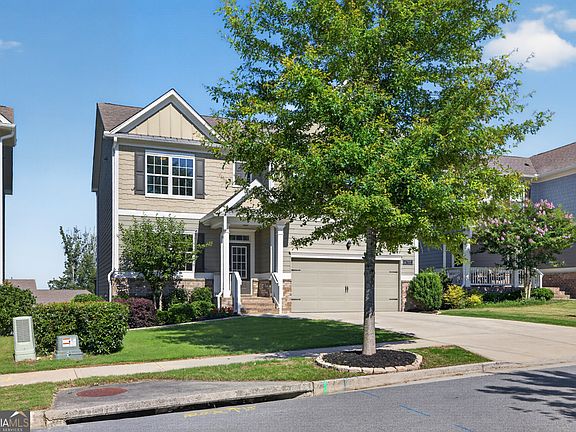 3rd image of 6732 Scarlet Oak Way
