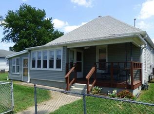 6409 Washington St, Saint Joseph, MO 64504
