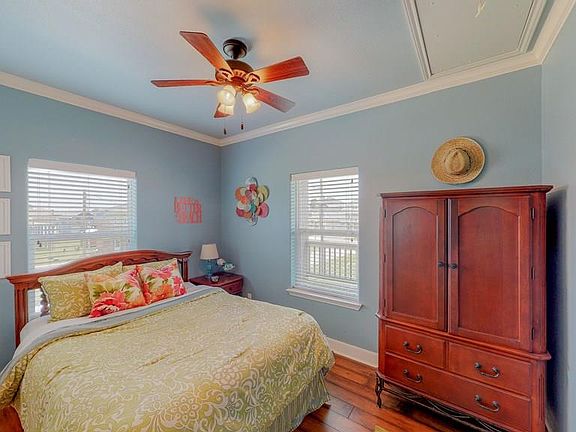2nd image of 961 Albatross Ln