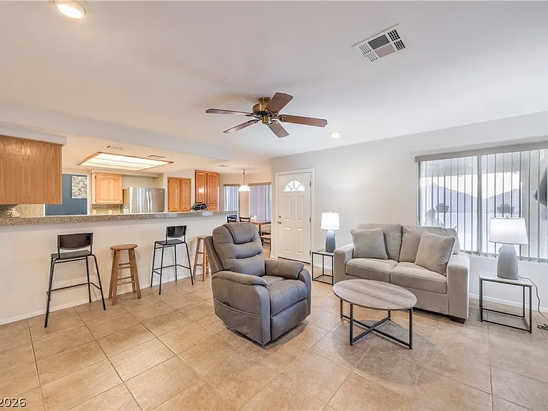 271 Sunshine Springs Ct — Photo 12