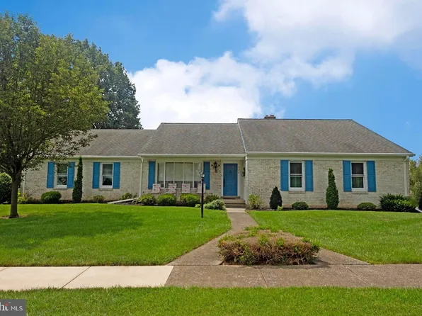728 Rockford Dr, Harrisburg, PA 17112