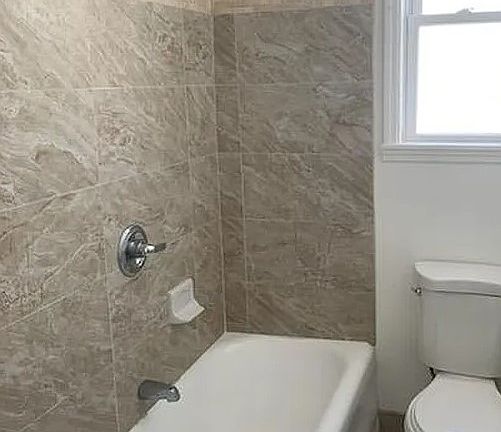 4th image of 918 E 217th St APT 3