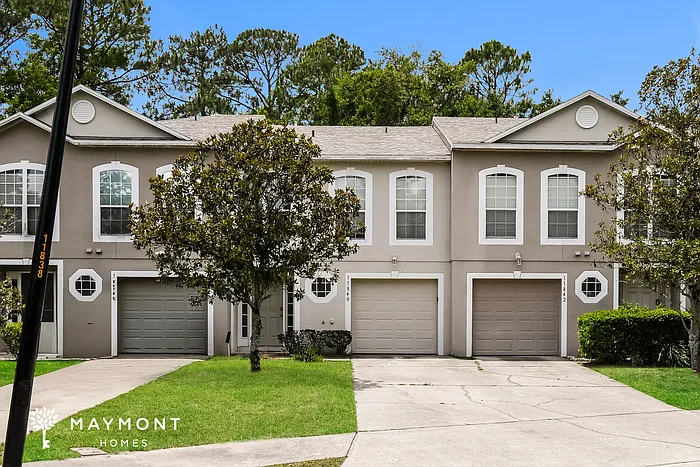11840 Lake Bend Cir — Photo 1