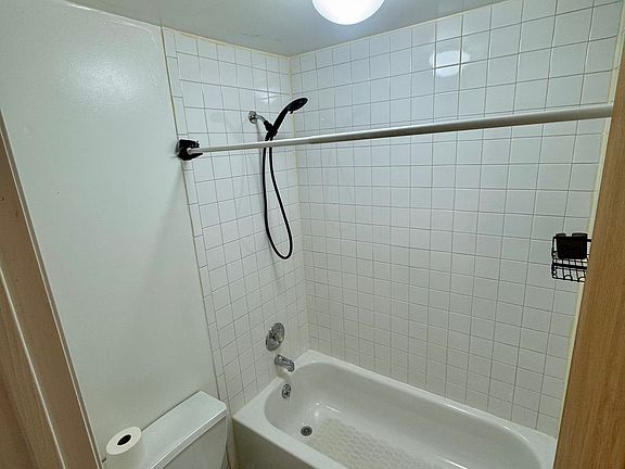 4th image of 293 Market St #G