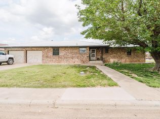 206 N Crosby Ave, Tulia, TX 79088