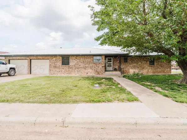 206 N Crosby Ave, Tulia, TX 79088