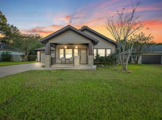 12518 Gulf Coast Dr, Willis, TX 77378