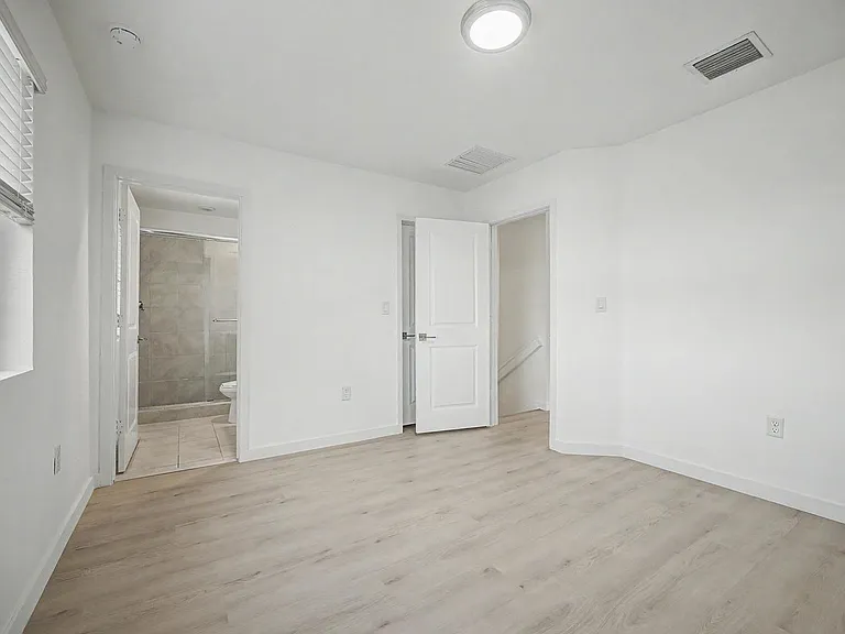 1014 SE 23rd Ave #1014 — Photo 14