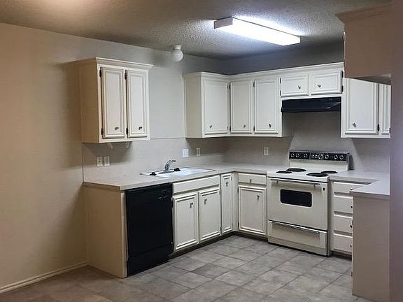 3rd image of 409 Kline Ave #1