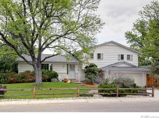 1061 E Pinewood Ave, Centennial, CO 80121