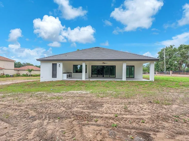 11921 Fort King Hwy — Photo 35