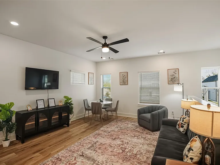 8017 Cora St #B — Photo 7