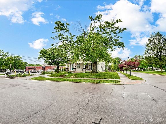 4th image of 29 East Dr