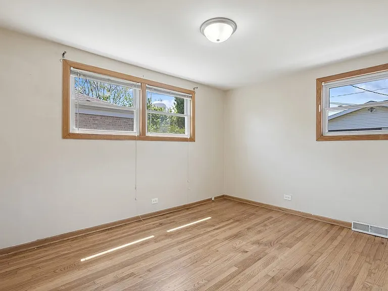 3228 Washington St — Photo 127