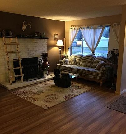 2nd image of 801 W Court Ave
