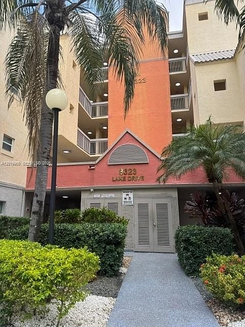 1st image of 8323 Lake Dr APT 506