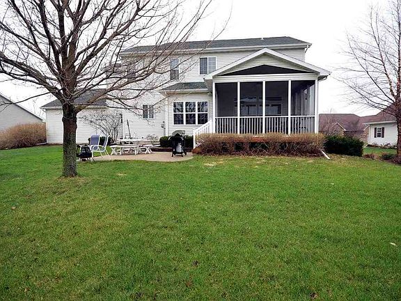 2nd image of 2046 Essex Dr
