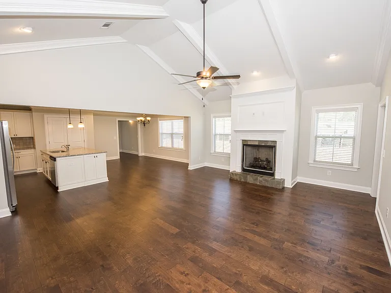 2304 Snowshill Ln — Photo 4
