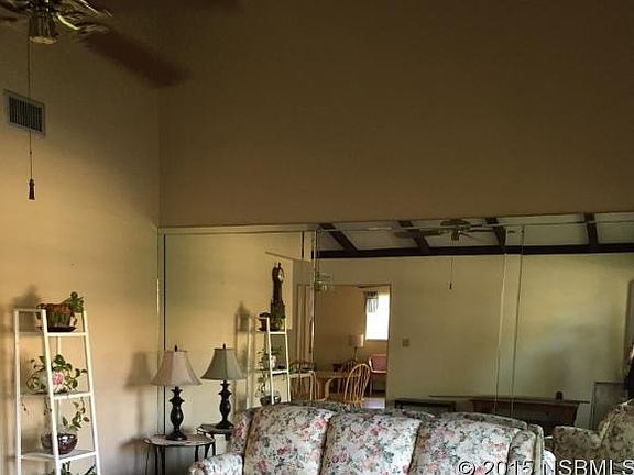4th image of 30 Country Club Dr #B