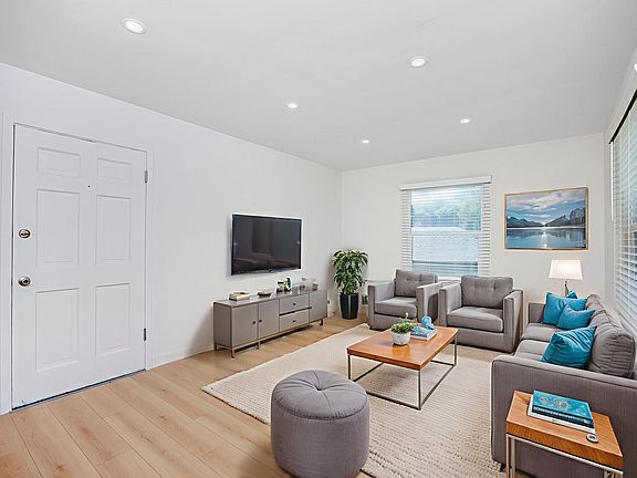 2nd image of 4220 Ventura Canyon Ave #1/2