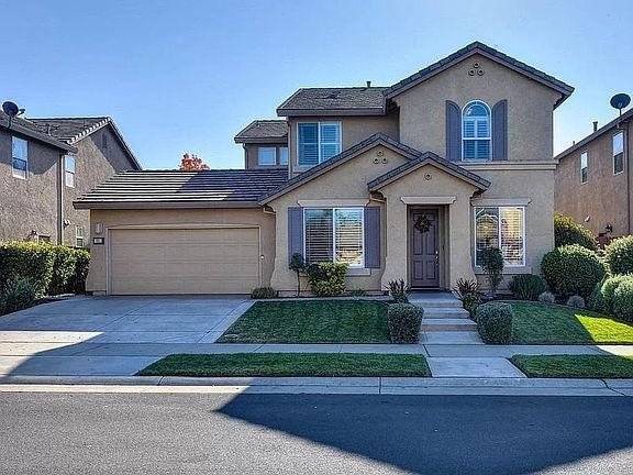 3rd image of 21 Castaic Ct