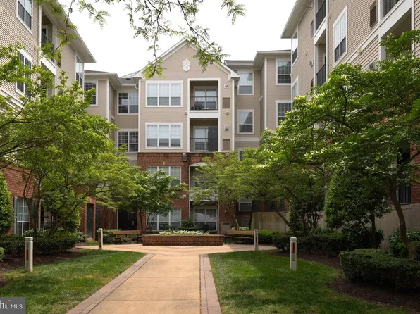 4862 Eisenhower Ave Unit 371, Alexandria, VA 22304