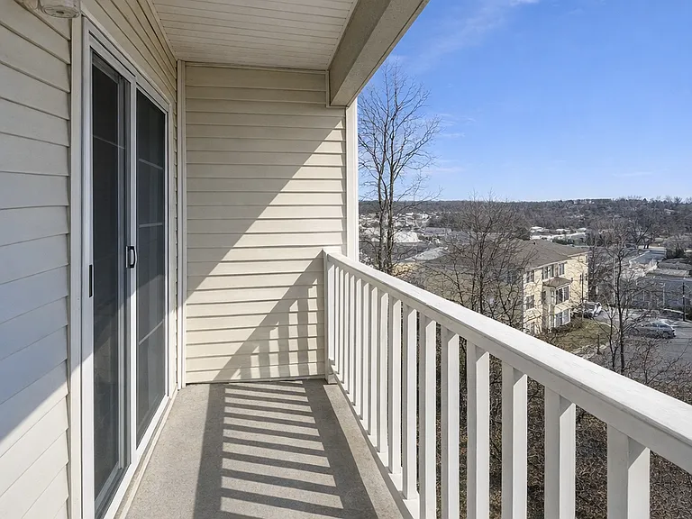 50 Adams St #109 — Photo 4