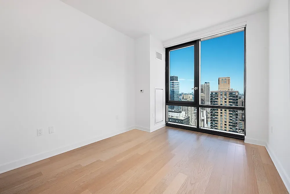 21 West End Avenue — Photo 4