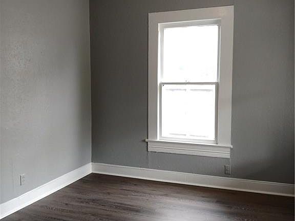 3rd image of 3704 Govalle Ave