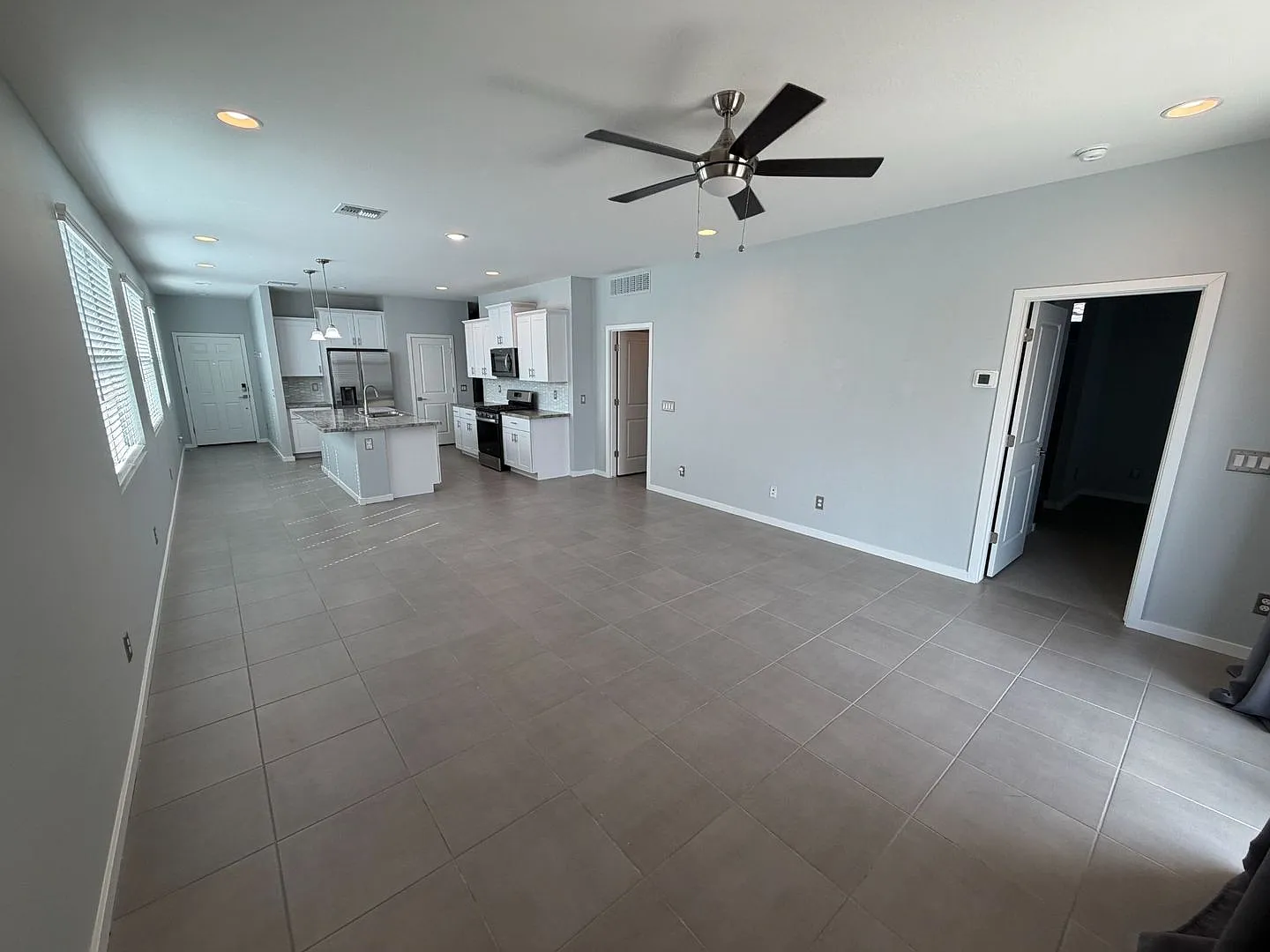 26:008 3673 E. Sandoval Dr. — Photo 3