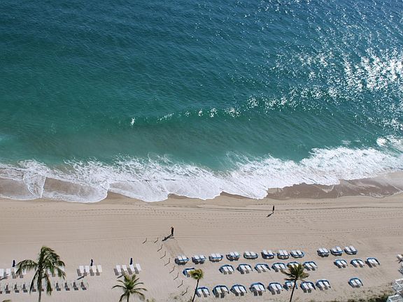 4th image of 3900 Galt Ocean Drive #609