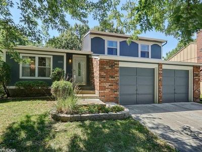 12528 S Summertree Ln, Olathe, KS, 66062