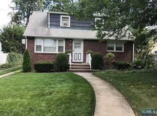 27 Rosemont Ave, Elmwood Park, NJ 07407