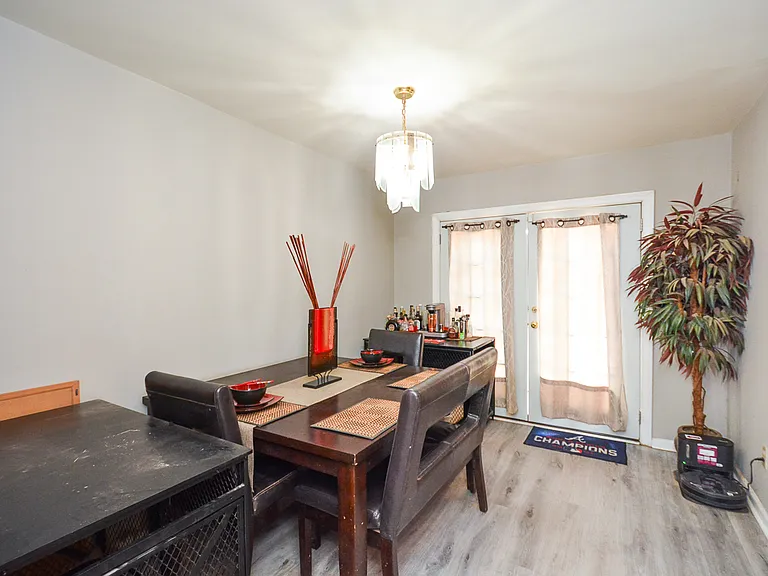 1422 Springleaf Cir SE — Photo 5