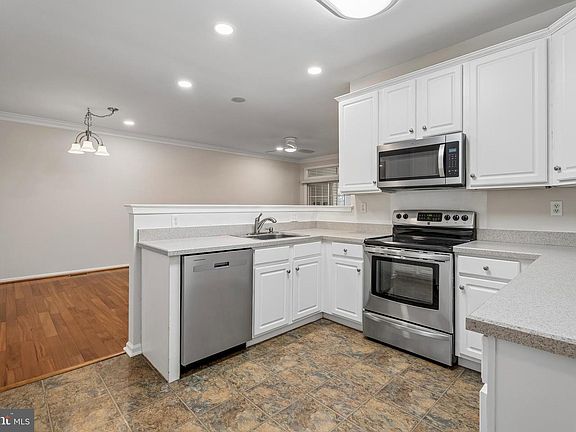 3rd image of 172 Lattice Ln