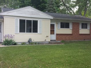 5051 Biddeford Dr NW, Comstock Park, MI 49321