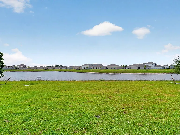 11621 Savanna Lakes Blvd — Photo 2
