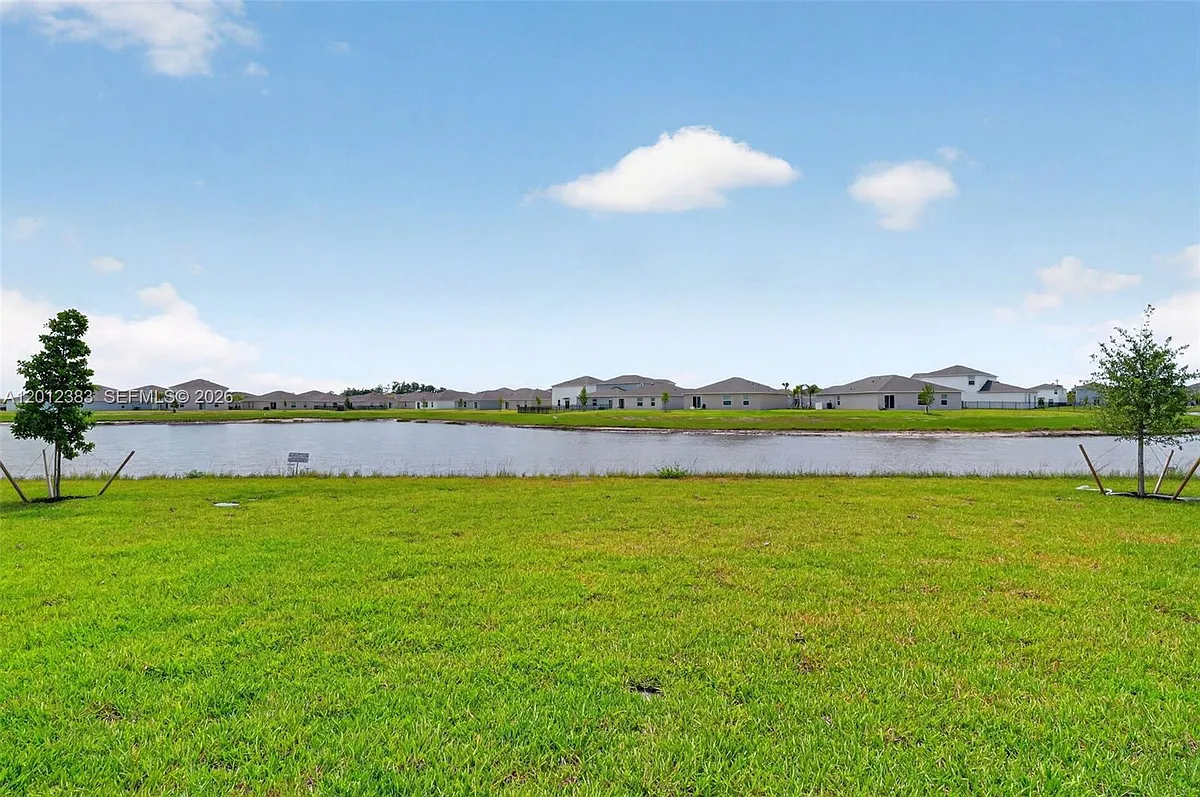 Building Photo - 11621 Savanna Lakes Blvd