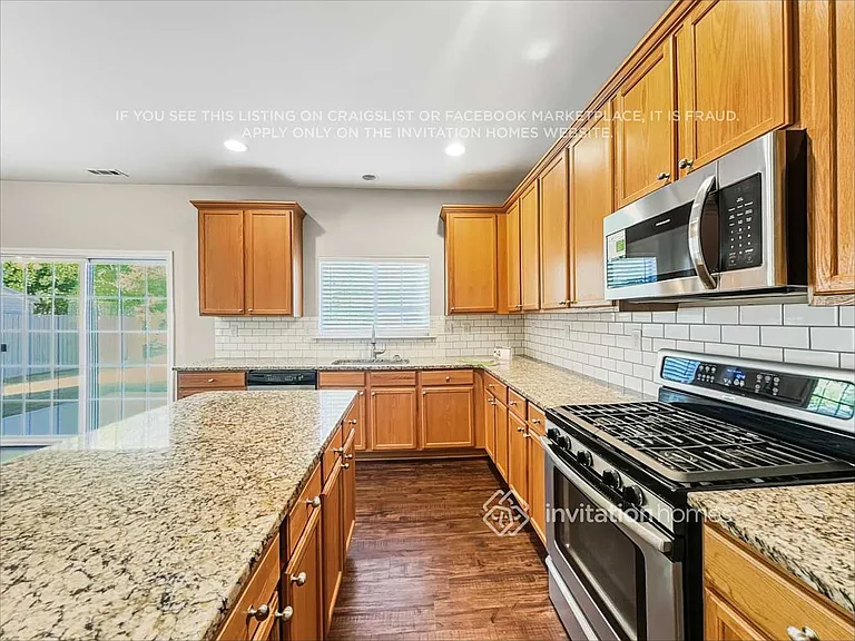 4406 Kiddle Ln — Photo 9