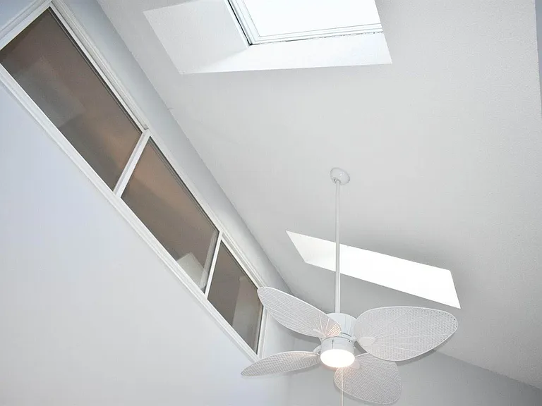 4497 L R I Ln — Photo 11