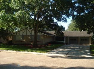 1706 Neptune Ln, Houston, TX 77062