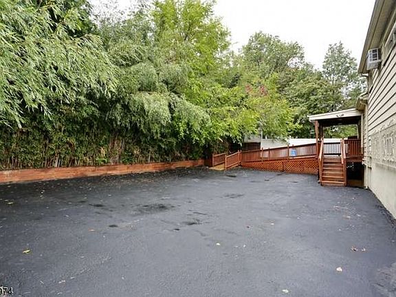 4th image of 234 McLean Blvd