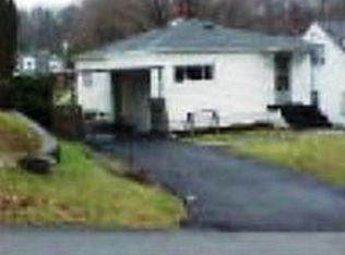 2806 Edgemont Dr, Bluefield, WV 24701
