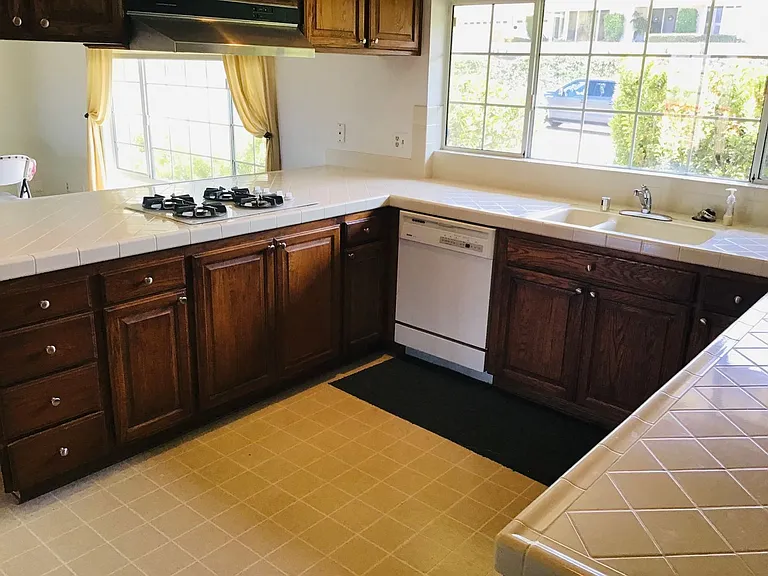 1021 Trueno Ave — Photo 6