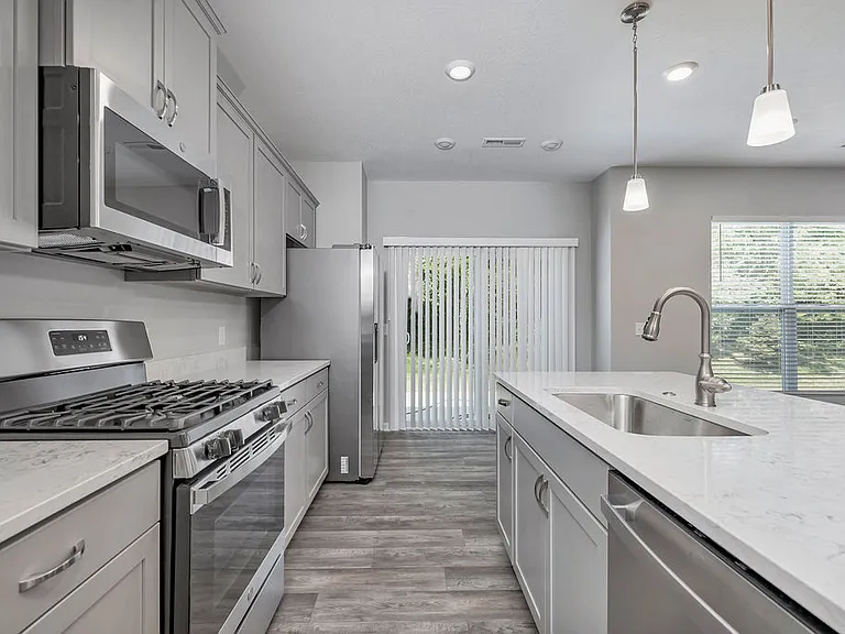 4868 Osprey Pointe Dr — Photo 6
